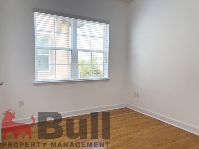 Building Photo - 14014 Dunant Ln