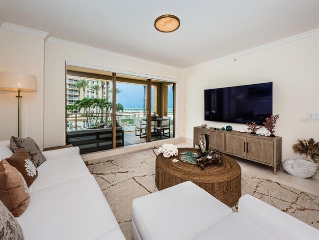 Building Photo - 11 Baymont St