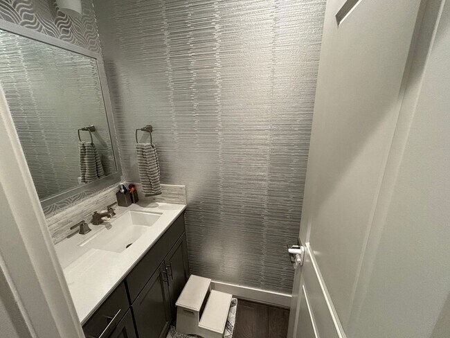 Building Photo - Home is occupied. DO NOT DISTURB TENANTS