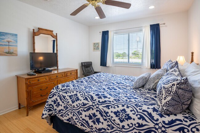 Building Photo - PERFECT ONE BEDROOM RETREAT
