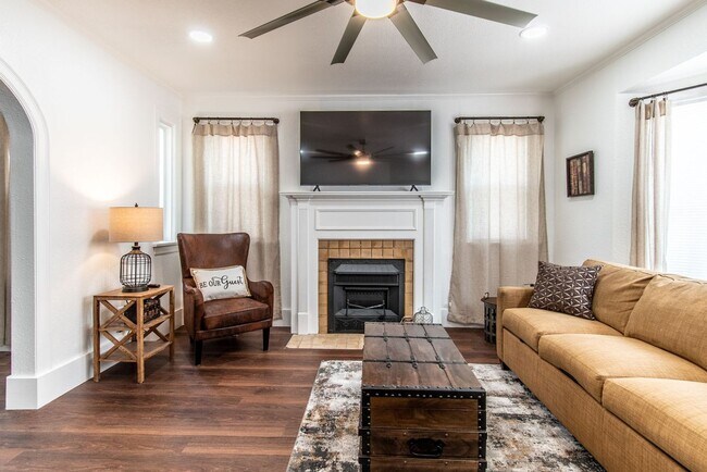 Building Photo - Ready for move in