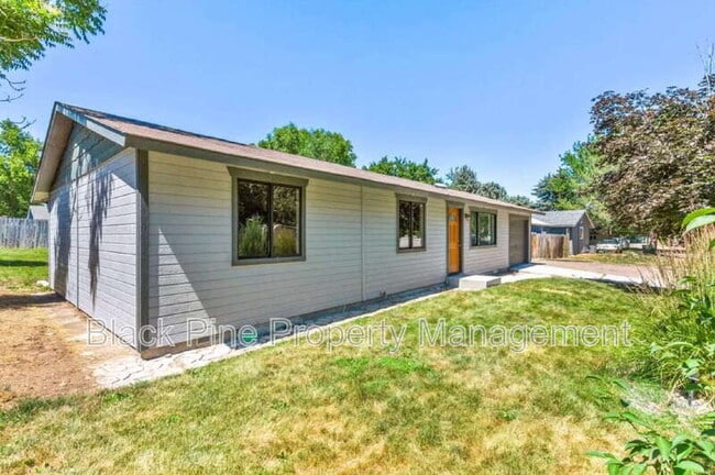 Building Photo - 404 Mountain View Dr