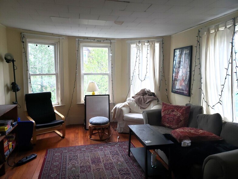 living room - 80 Orchard St