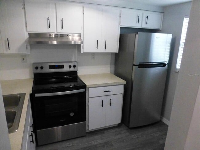 Building Photo - 5420 Reef Dr