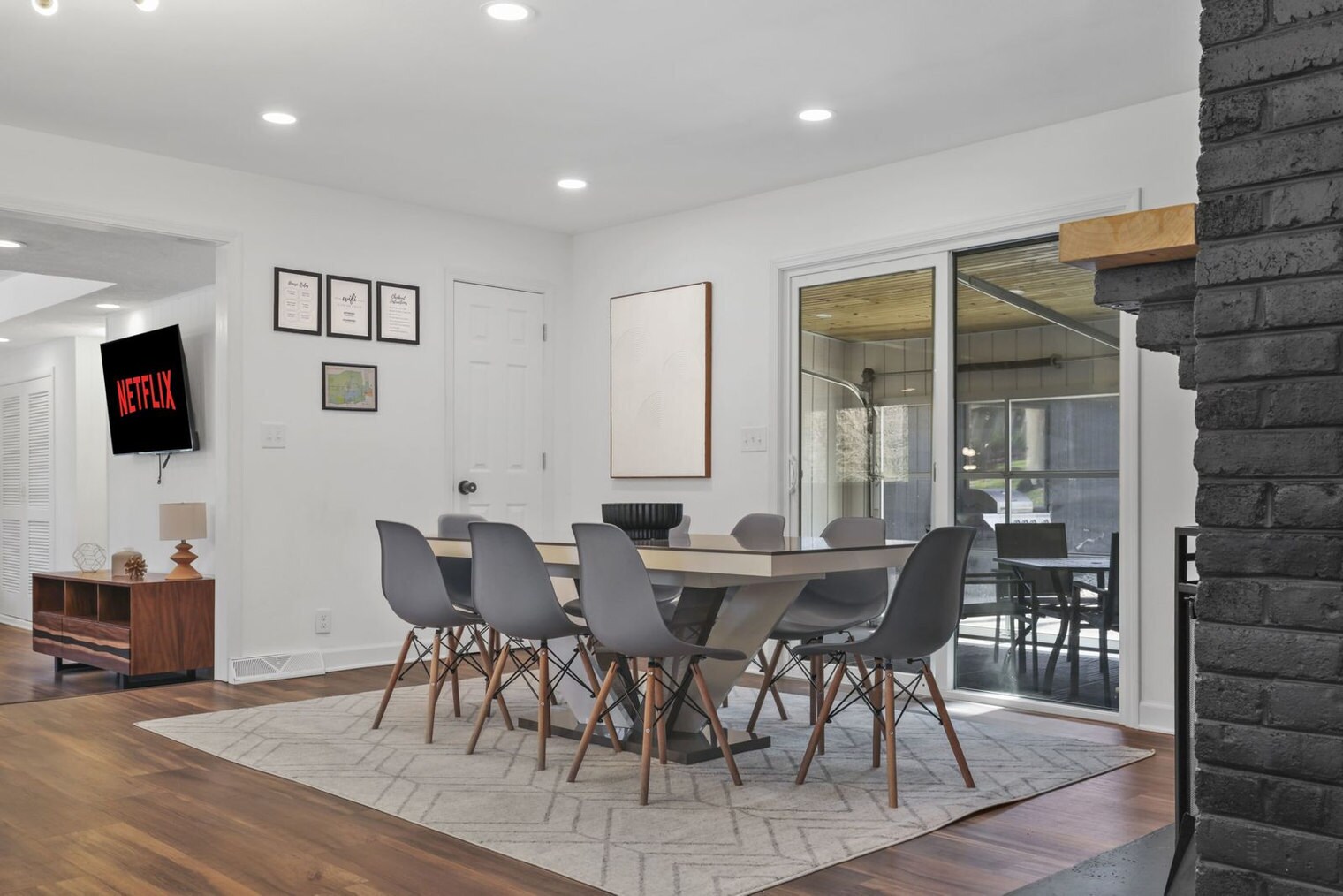 Building Photo - 5488 Fernwood Ln