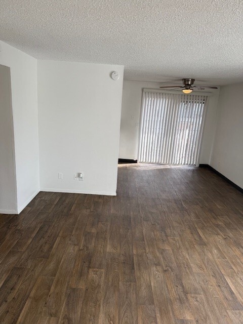 Building Photo - Golf Park