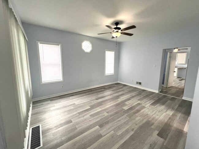 Building Photo - 3002 Green St