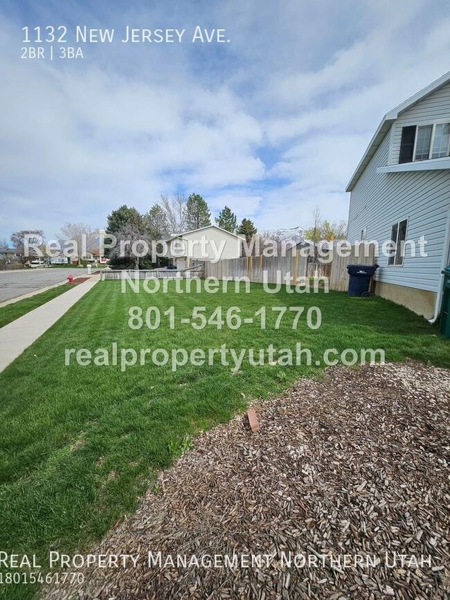 Building Photo - 1132 150 W