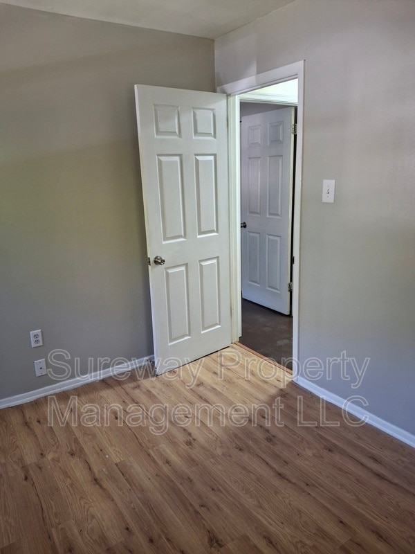 Building Photo - 1002 Belleview Blvd