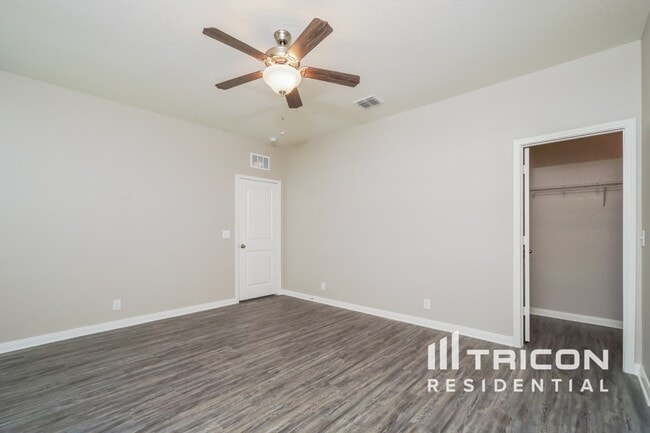 Building Photo - 14640 Maple Terrace San Antonio TX