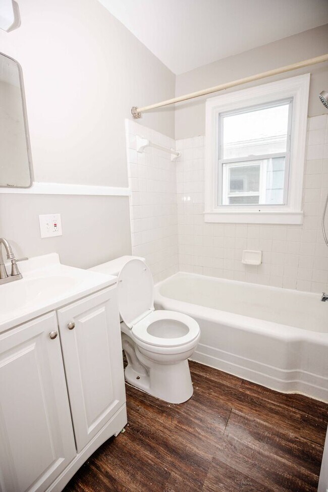 Building Photo - 3725 Watson Ave