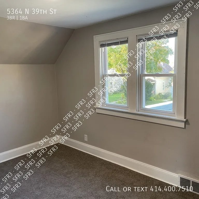 Building Photo - 5364 N 39th St