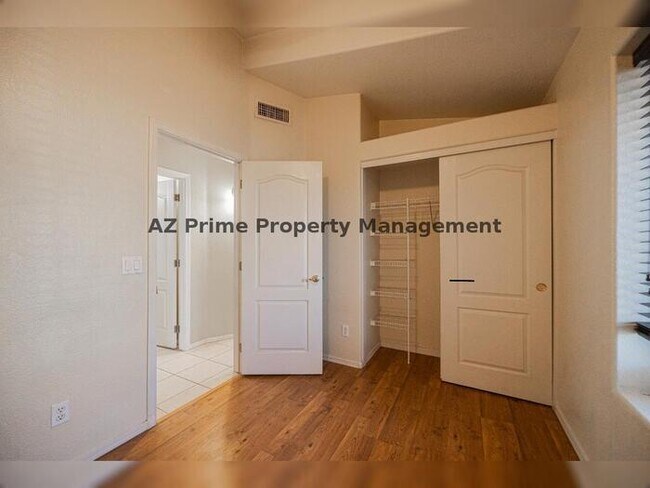 Building Photo - 1654 W Geronimo St