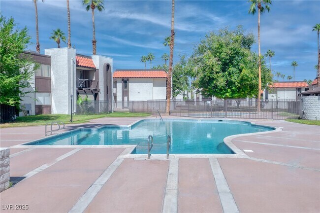 Building Photo - 1405 E Vegas Valley Dr
