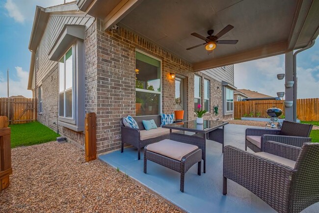 Building Photo - 3114 Calla Lily Trl
