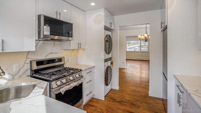 Building Photo - 100 E Sunnyside Ln