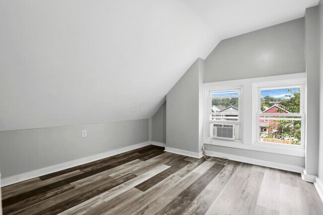 Building Photo - 1378 N 4th St
