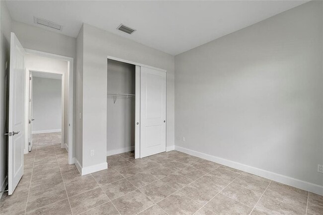 Building Photo - 5223 Liberty Ln