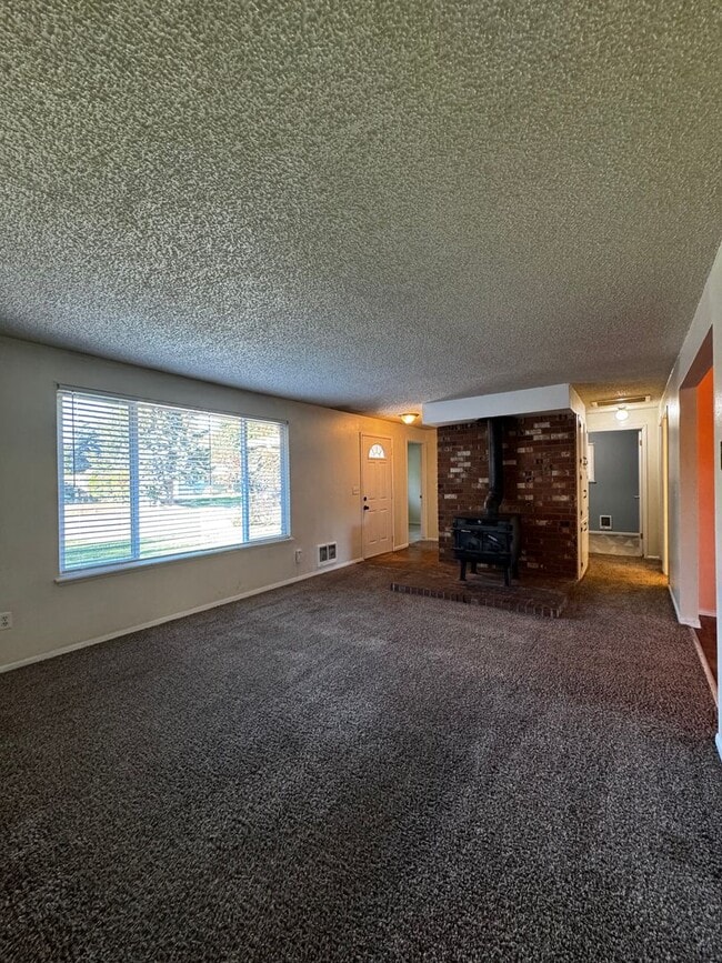 Building Photo - 1806 Parklane Ave
