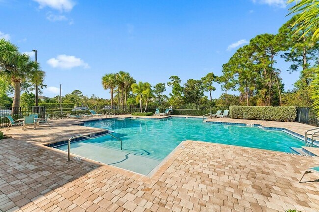 Building Photo - 200 SW Pomeroy St