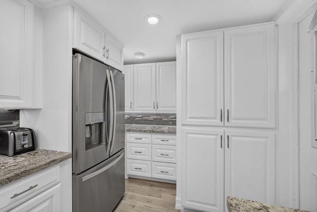 Building Photo - 5400 N Ocean Dr