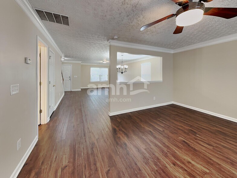 Building Photo - 3215 Deer Valley Dr NW