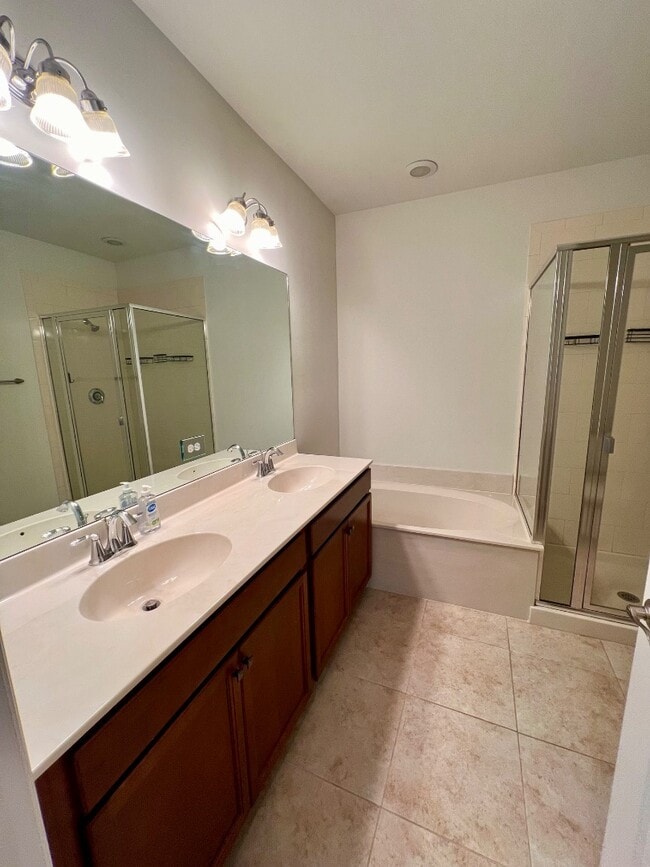 Building Photo - 7935 Bristol Cir