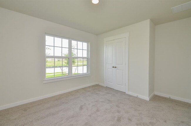 Building Photo - 4656 Peony Grn Dr