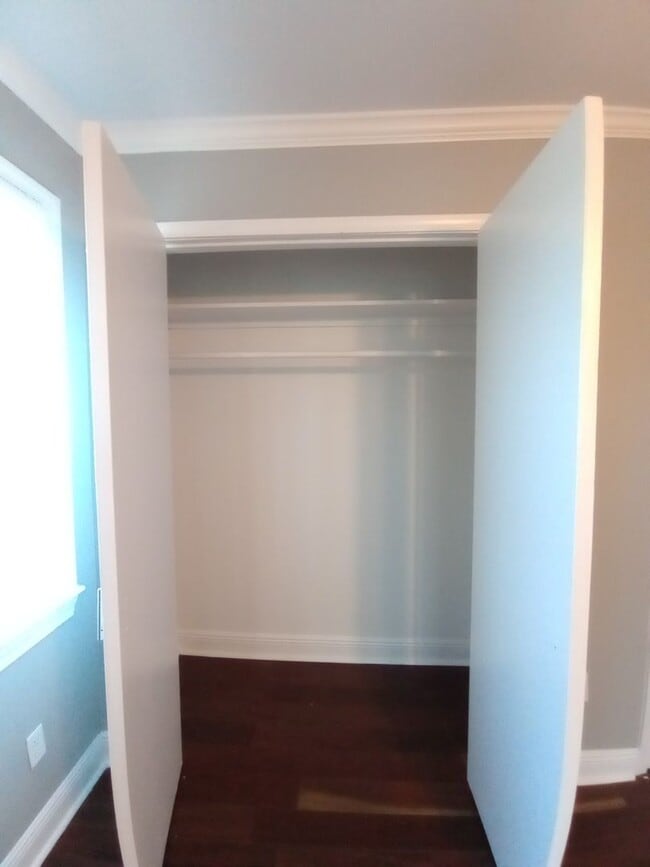 Building Photo - General Ogden