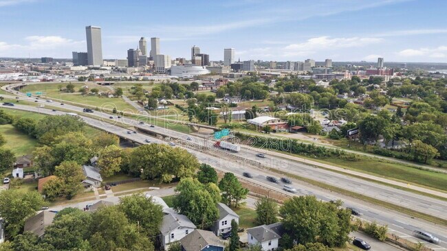 Building Photo - 1415 W Reconciliation Way