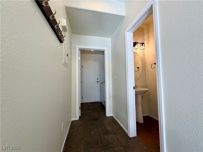 Building Photo - 6351 Lorne Green Ave