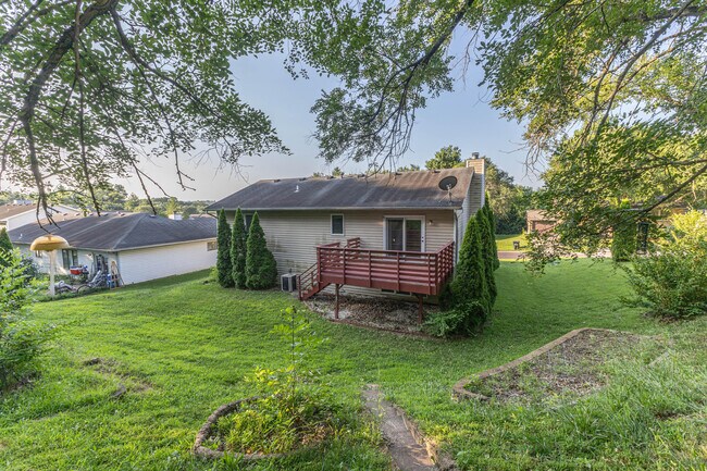 Building Photo - 4371 W Southview Dr