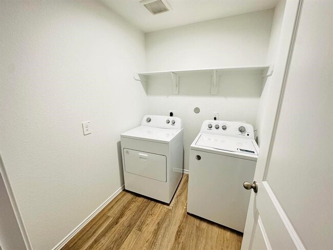 Building Photo - 12342 lariat Run Dr