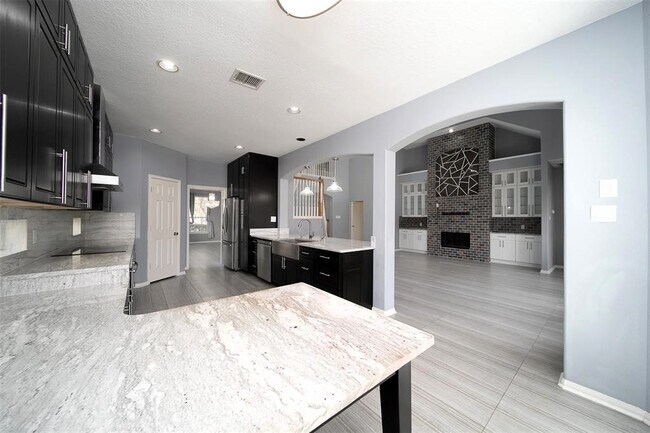 Building Photo - 4911 Russett Ln