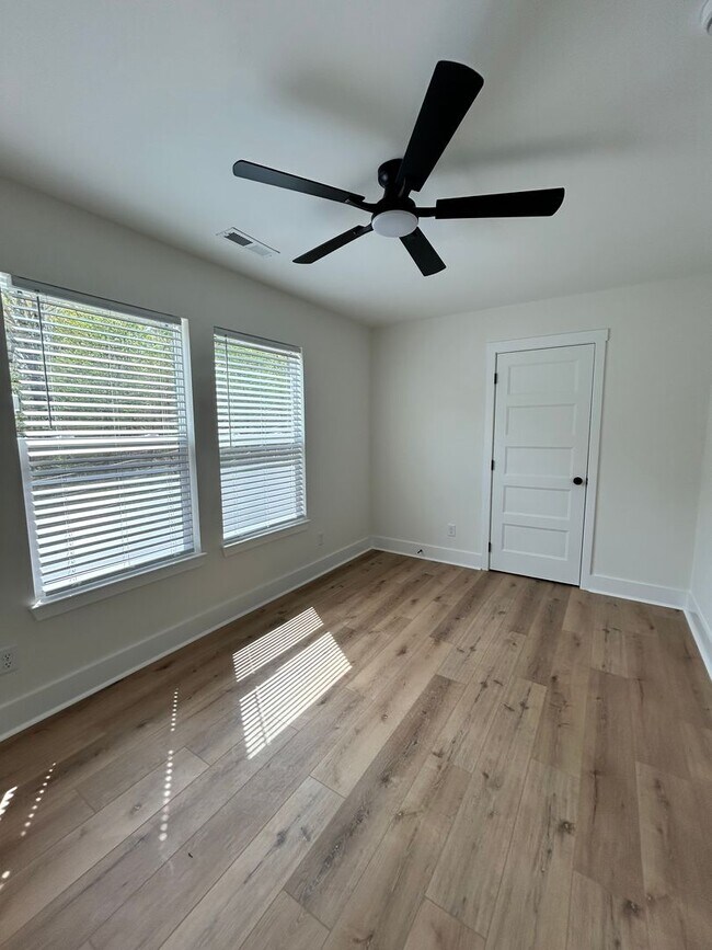 Building Photo - BRAND NEW Charming 3 Beds, 2.5 Baths in Hixson!