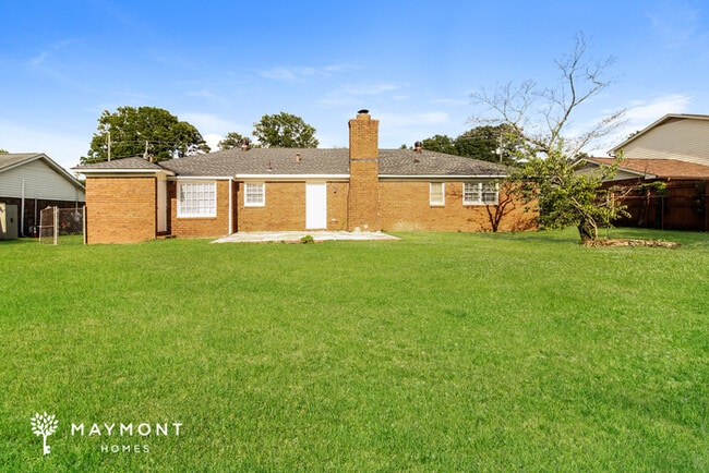 Building Photo - 5234 4th Ct E