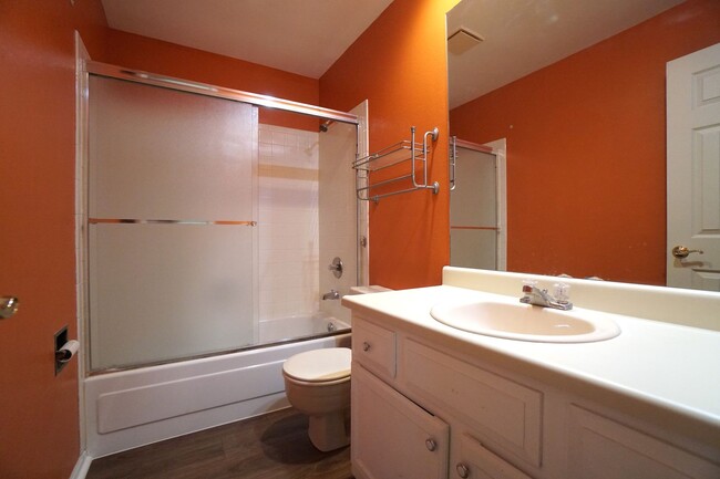 Building Photo - 282 Cobblestone Dr