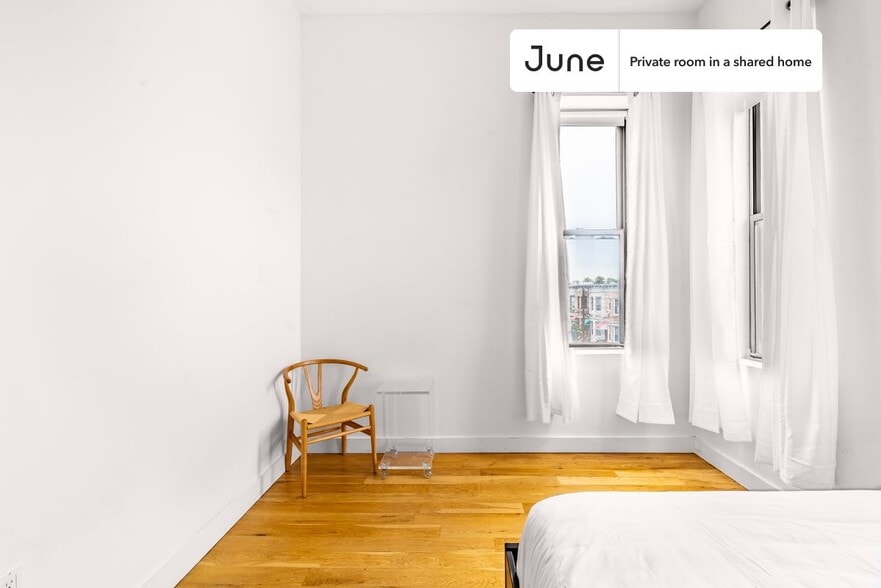 Building Photo - Room in Shared 5 bed/3 bath home