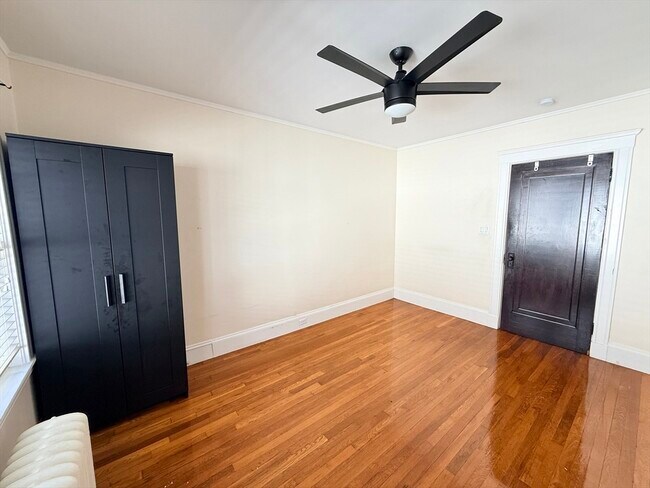 Building Photo - 48 Rosewood St