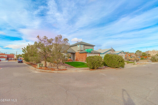 Building Photo - 12029 Crown Woods Ct