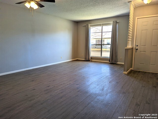 Building Photo - 2330 Blossom Dr
