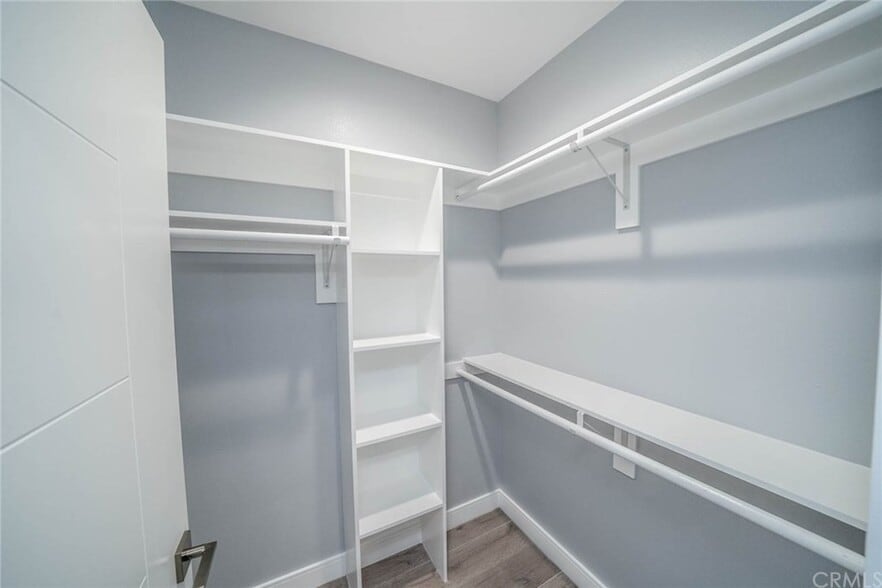 Building Photo - 4820 St Charles Pl