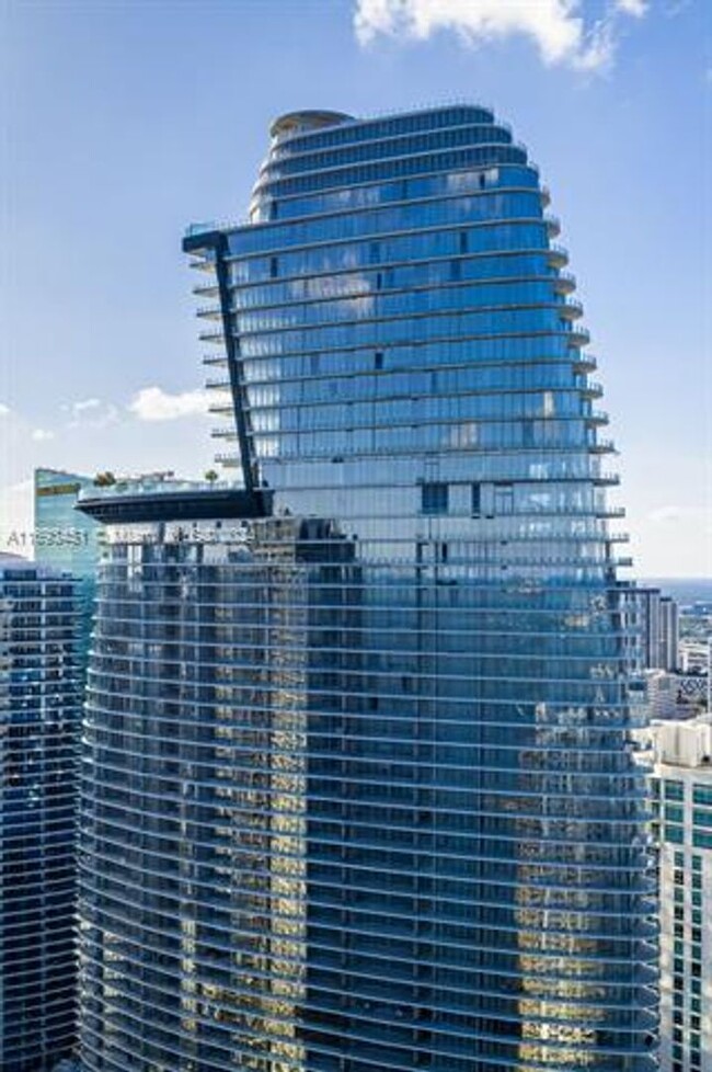 Building Photo - 300 Biscayne Blvd Way