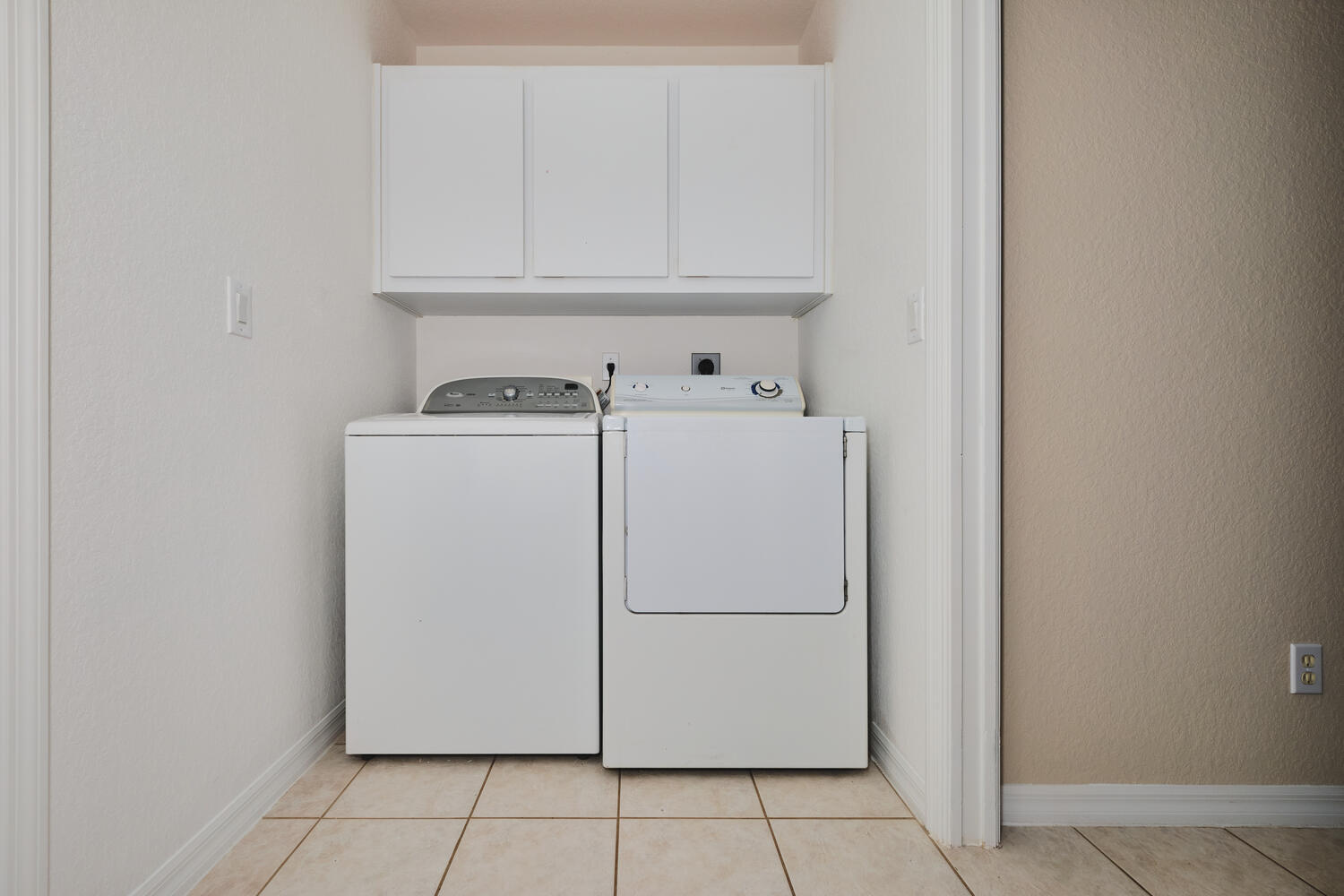 Building Photo - 132 SE 19th Ter