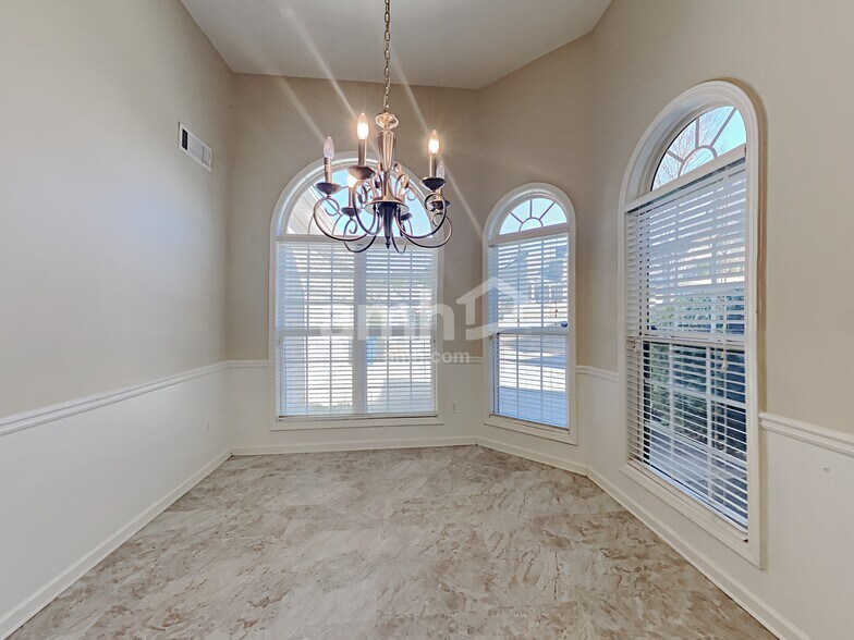 Building Photo - 3815 Hawk Tail Dr