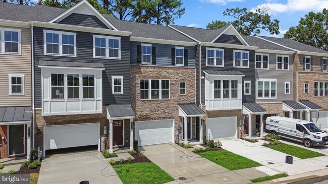 Building Photo - 8256 Longford Rd