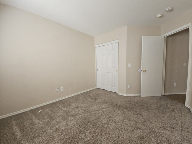 Building Photo - 8547 E Lobo Ave