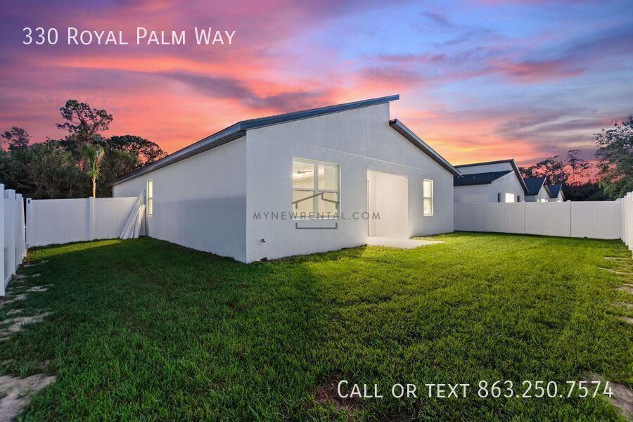 Building Photo - 330 Royal Palm Wy