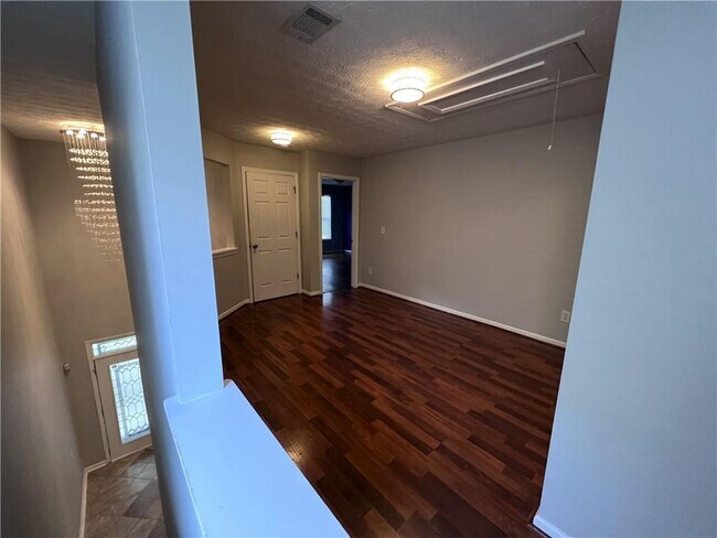 Building Photo - 4234 Windale Dr NW
