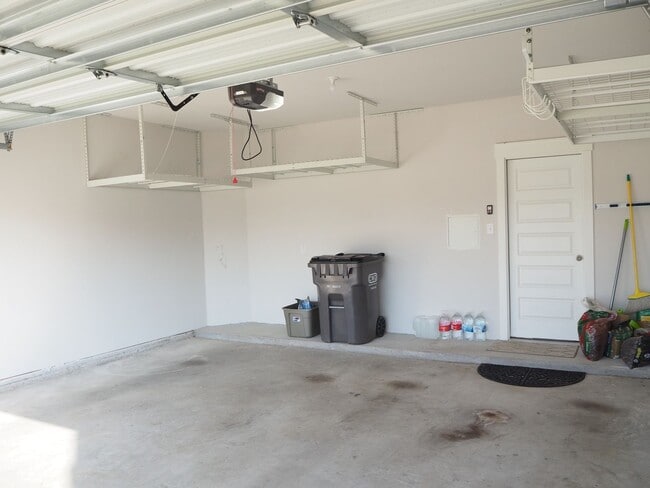 Building Photo - 2502 Sun Grove Rd